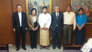 ミャンマー大使館訪問の写真1